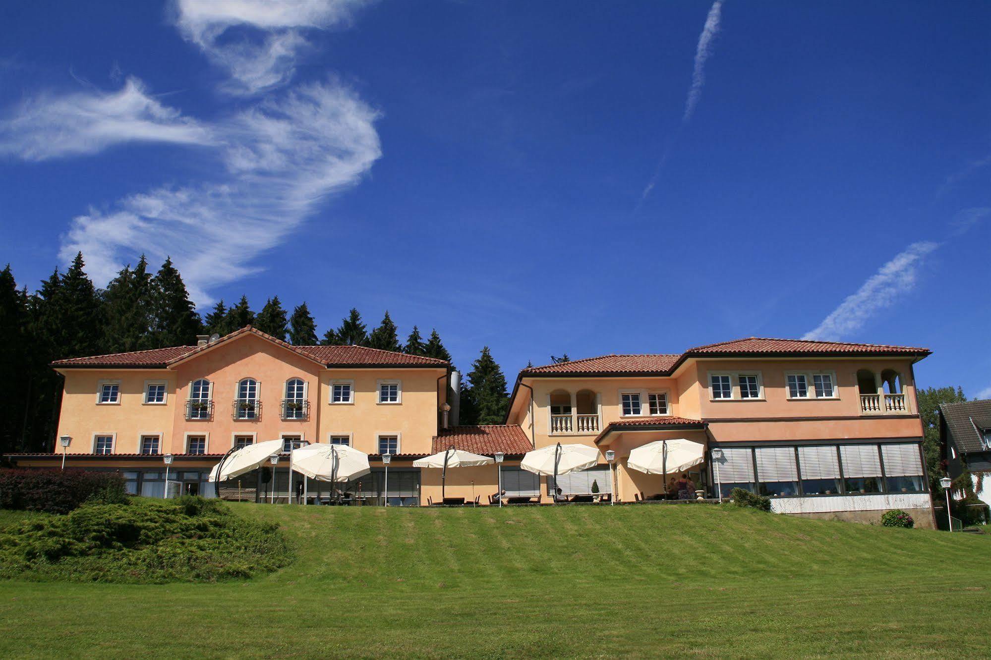 Waldhotel Marienheide ภายนอก รูปภาพ